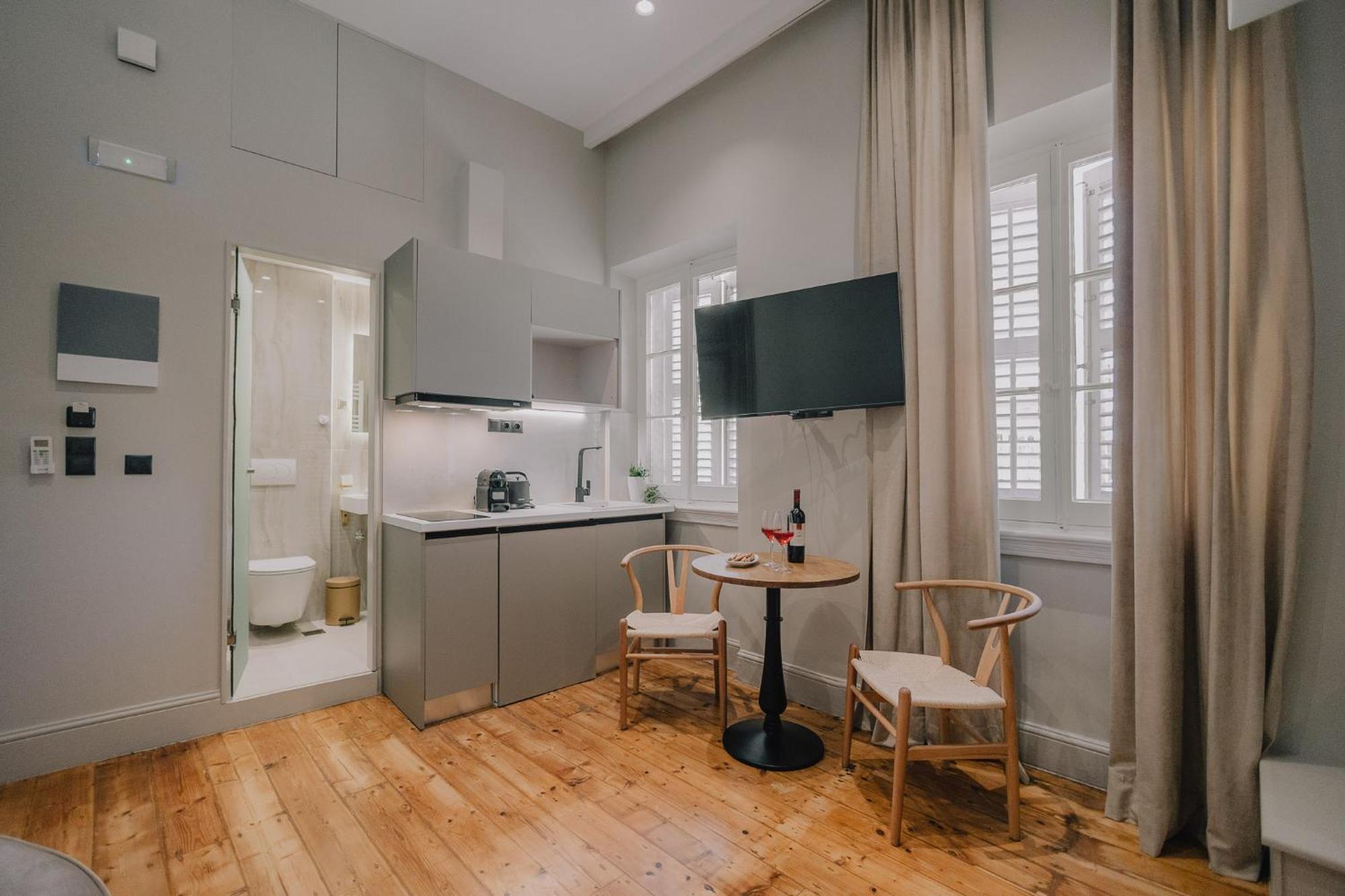 Sanrocco Suites -Corfu Town Luxury Apartments Bagian luar foto
